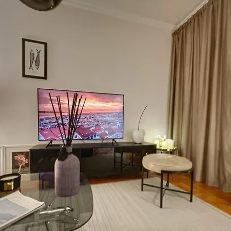 Superbe Last Floor Next Presidency *